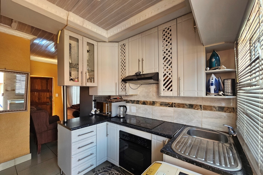2 Bedroom Property for Sale in Tlhabane West North West